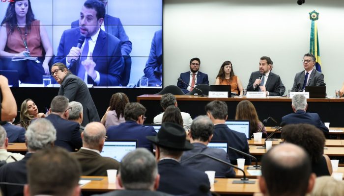apenas um de descanso. Setores empresariais também pedem que o fim da escala, co