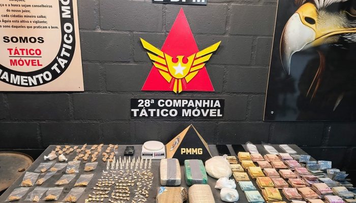 despenca após estrutura ceder e acaba preso em Juiz de Fora Polícia Militar/Divulgação