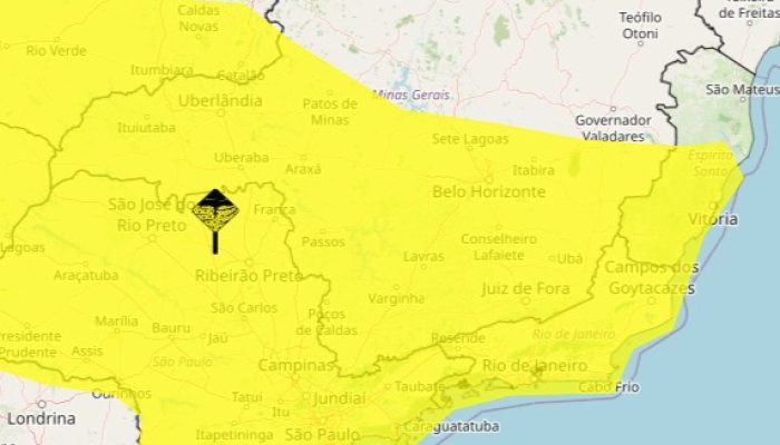 hora ou de até 50 mm por dia, além de ventos intensos e queda de granizo. Há ain