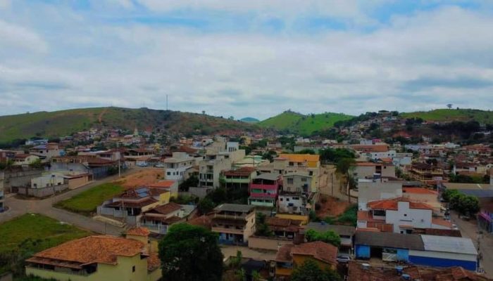 tiros em Governador Valadares Adolescente é apreendido após irmã encontrar arma