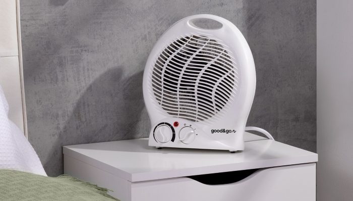 Aquecedores portáteis são úteis para esquentar o quarto ou outros cômodos pequenos — Foto: Reprodução/good&go