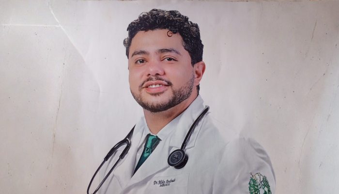 Triângulo no WhatsApp Passeio na orla se tornou resgate inesperado Mike e sua mãe Marilene Reprodução/Redes Sociais
