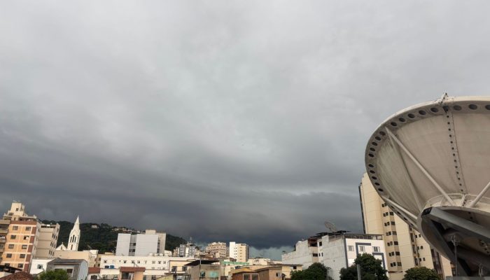 Juiz de Fora e região podem ter chuva forte e queda de granizo Juliana Netto/g1