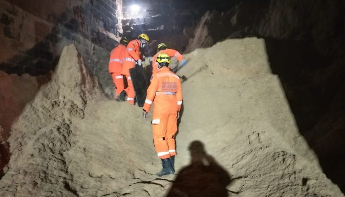 Homem morre ao cair dentro de silo de serragem em fábrica de tijolos da Grande BH CBMMG/Divulgação