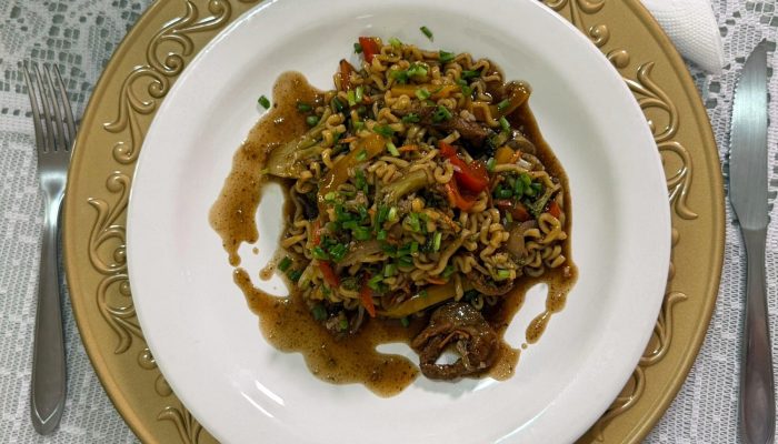 tunidade para conhecer um pouco mais da culinária do adversário. Tradicional nas