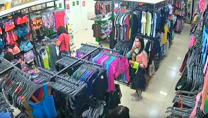cliente, furtou duas camisolas de uma loja no Centro de Patos de Minas, no Alto