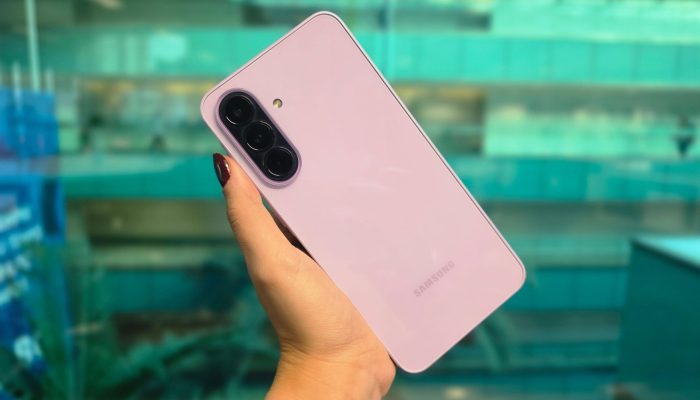 Celulares Samsung seguem com descontos na Amazon depois do Prime Day, com opções intermediárias e topo de linha — Foto: Julia Rabaça/TechTudo