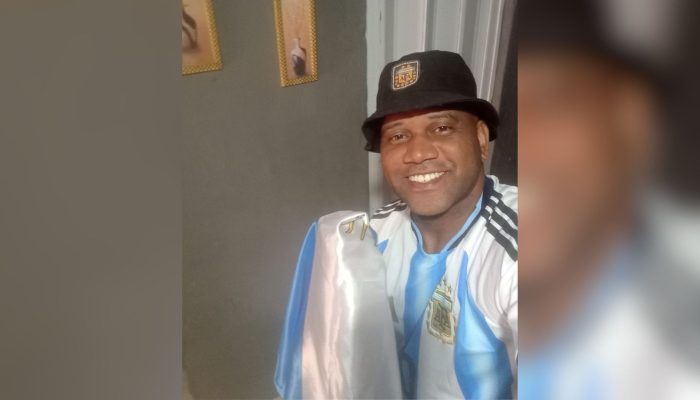 De Uberaba, vigilante "hermano" prevê tetra da Argentina e planeja nova tatuagem