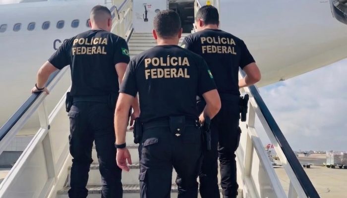 Extradição internacional: brasileiro procurado pela Interpol chega a Minas Gerais para cumprir pena