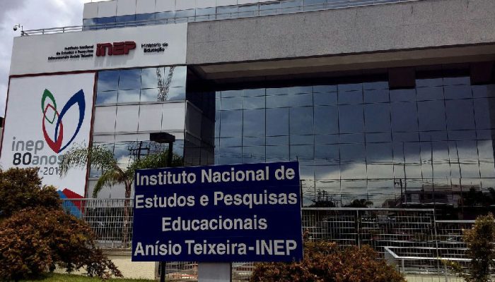 Inep libera cartões de confirmação para o Enamed e o Revalida 2026