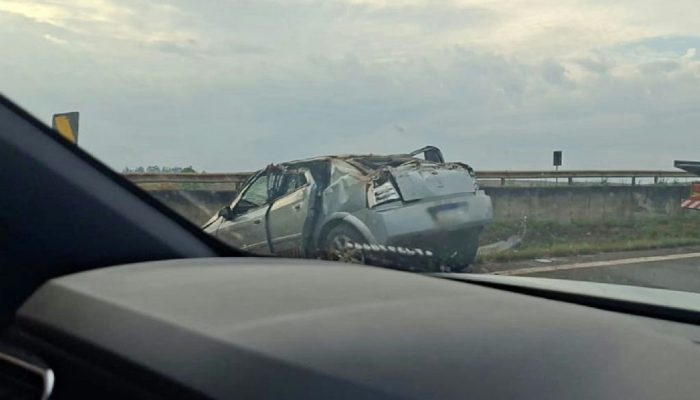 Jovem fica gravemente ferida em capotamento na Rodovia Fernão Dias em Campanha, Minas Gerais