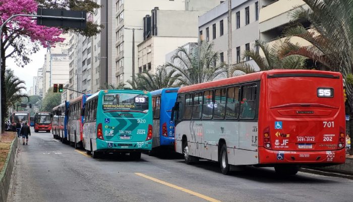 Juiz de Fora: 16 linhas de ônibus ajustam horários e impactam diversos bairros