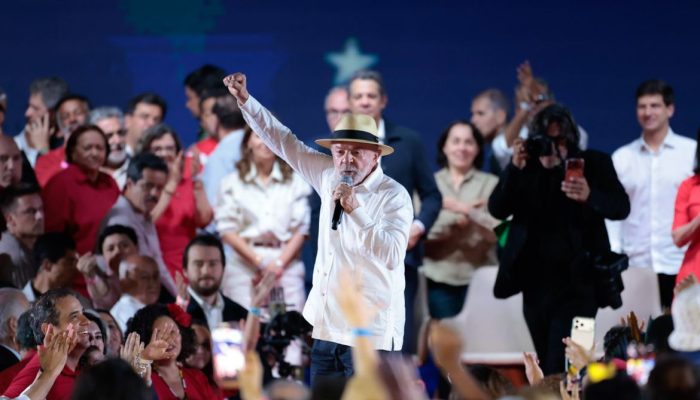 Lula é formalizado como candidato à Presidência pelo PT para as eleições de 2026