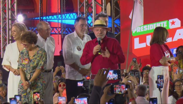 Lula revela propostas a Trump sobre crime organizado e tarifas comerciais em evento de campanha