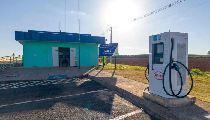 Minas Gerais inaugura corredores com 12 pontos de recarga para veículos elétricos