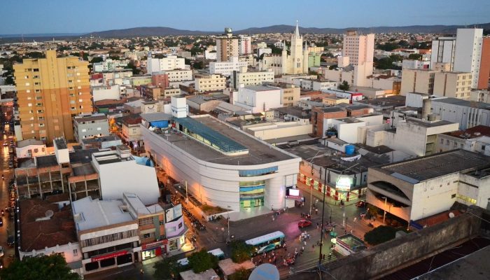 Montes Claros celebra criação de 2.280 novas vagas de trabalho no primeiro semestre de 2026