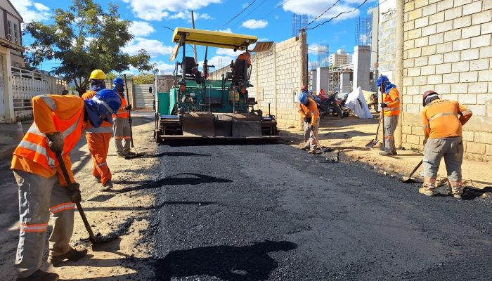Montes Claros inicia obras de recapeamento no bairro Ibituruna