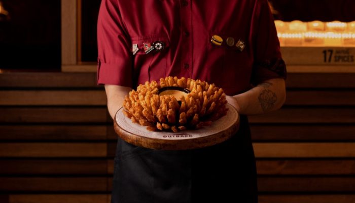 Outback Steakhouse abre 80 vagas de emprego para nova unidade em Uberaba