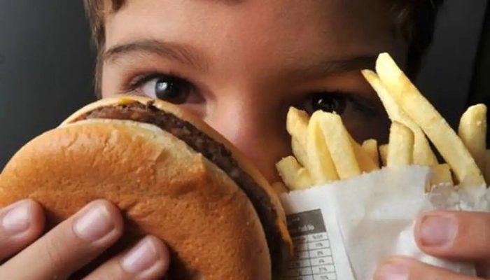 Para evitar riscos, colesterol deve ser monitorado desde os 10 anos, diz cardiologista