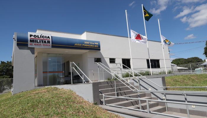 Polícia prende homem suspeito de espancar enteados com mangueira em João Pinheiro