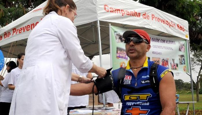 Polipílula brasileira contra AVC e infarto busca 8,5 mil voluntários para estudo crucial