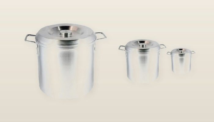 Por que a aba na borda do caldeirão é essencial na cozinha profissional