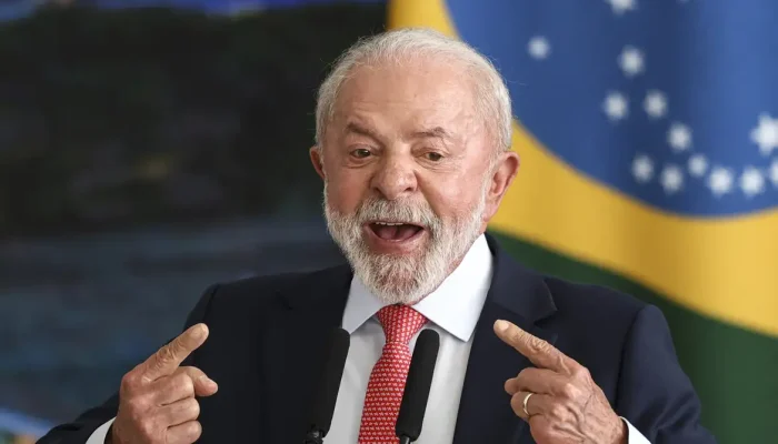 Presidente Lula classifica revogação de visto de embaixadora como irresponsável