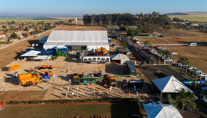 Professor HOC analisa impactos da geopolítica global no agronegócio durante a Megacana