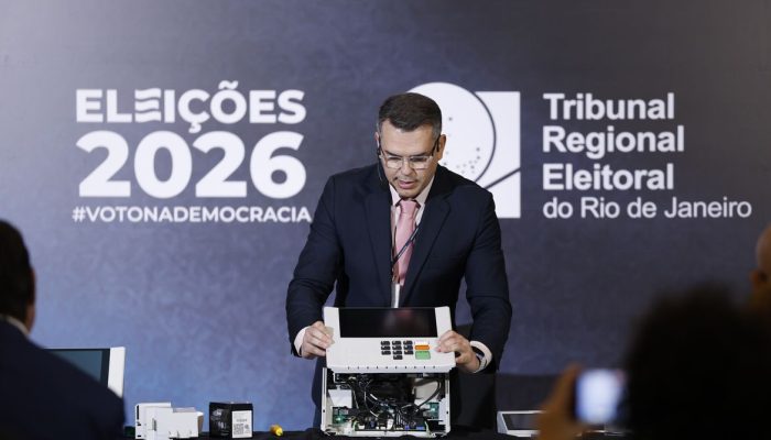 Tre-rj abre urnas eletrônicas ao público para reforçar transparência das eleições 2026