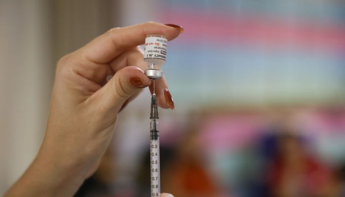 Vacinação contra HPV: estudo revela queda de quase 50% na prevalência do vírus entre jovens