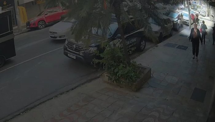 Vídeo flagra agressão que matou homem em situação de rua em frente a padaria no Barro Preto, BH